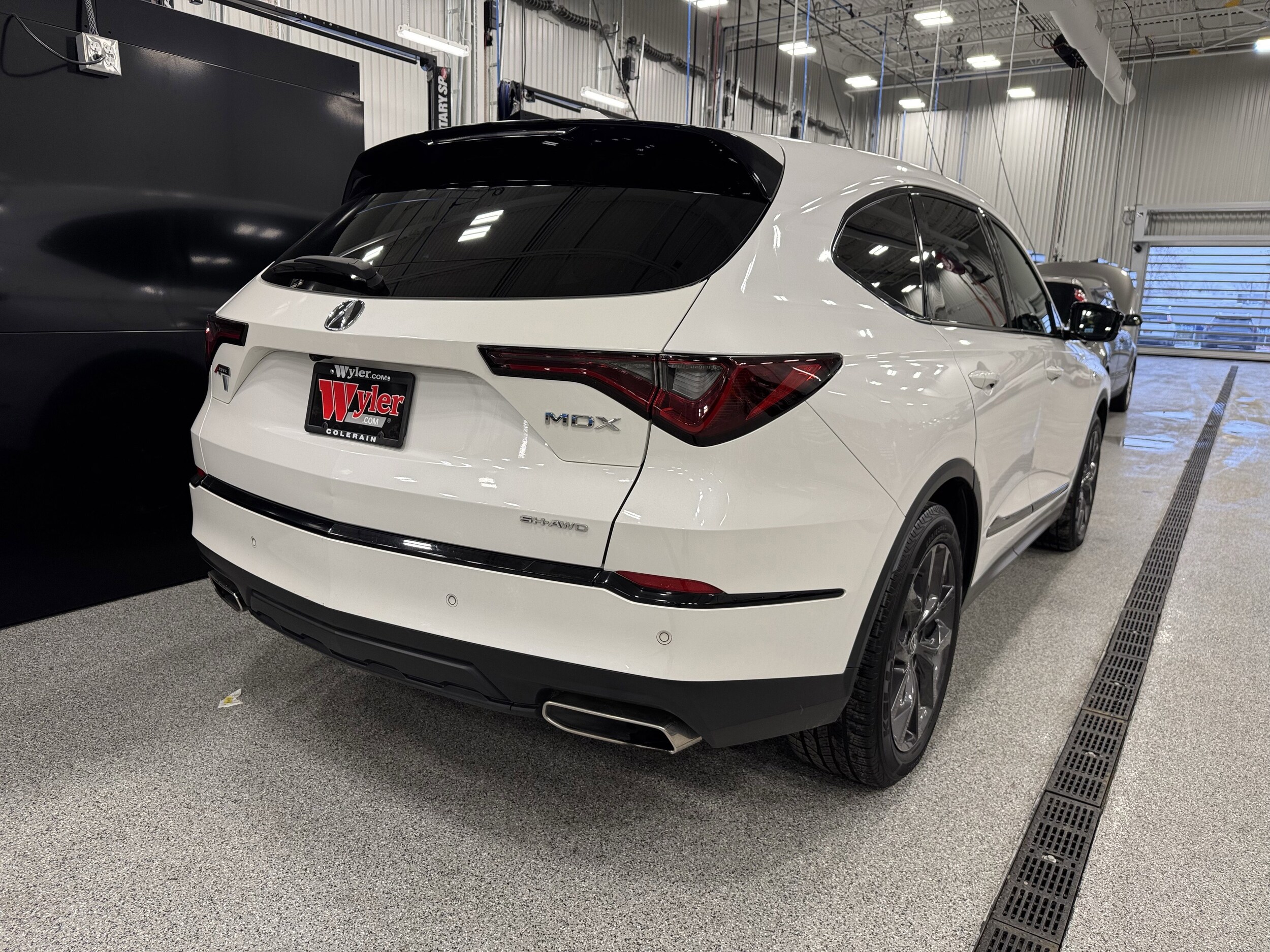 2022 Acura MDX SH-AWD A-Spec photo 3