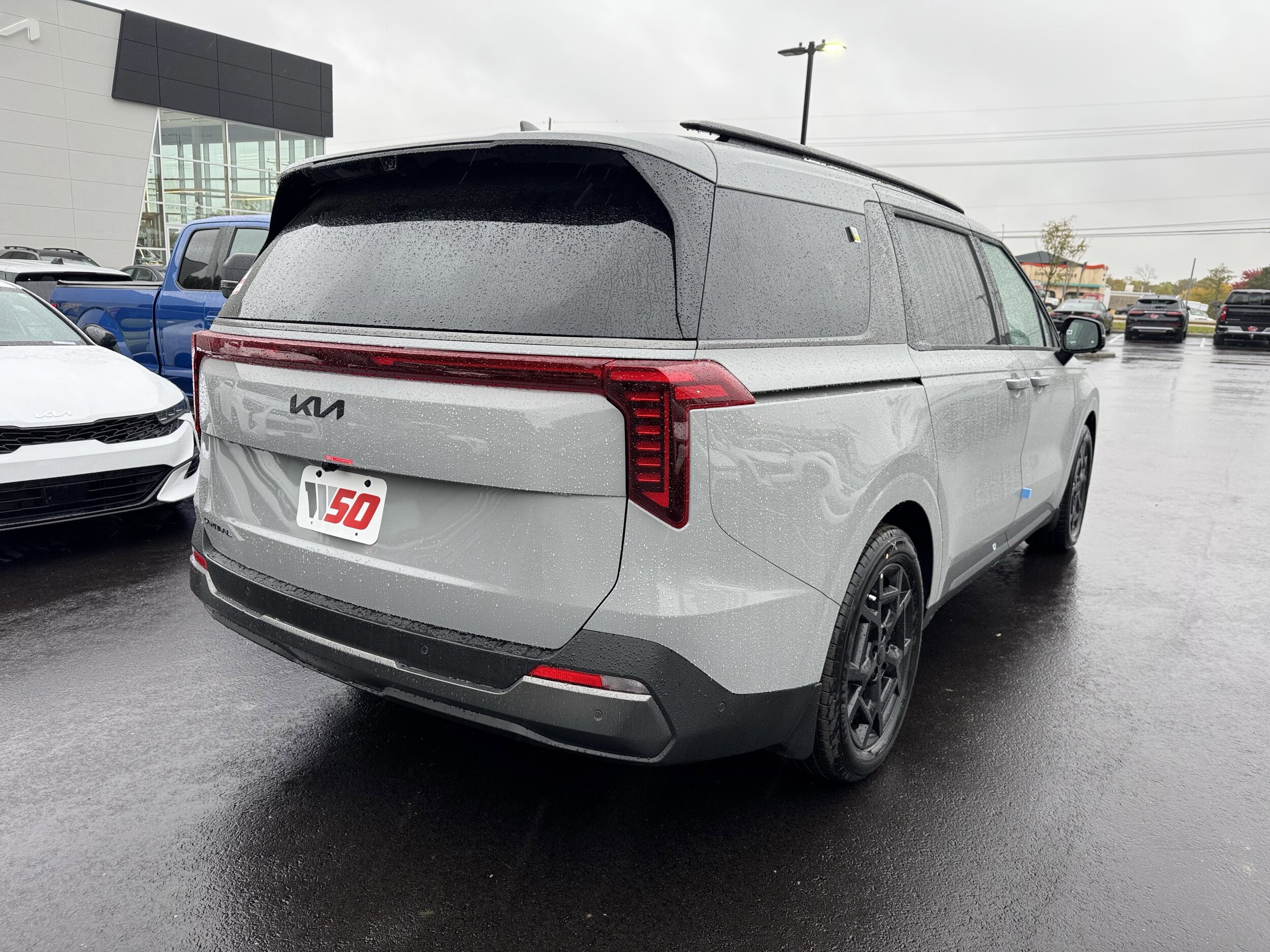 2026 Kia Carnival SX Prestige photo 3