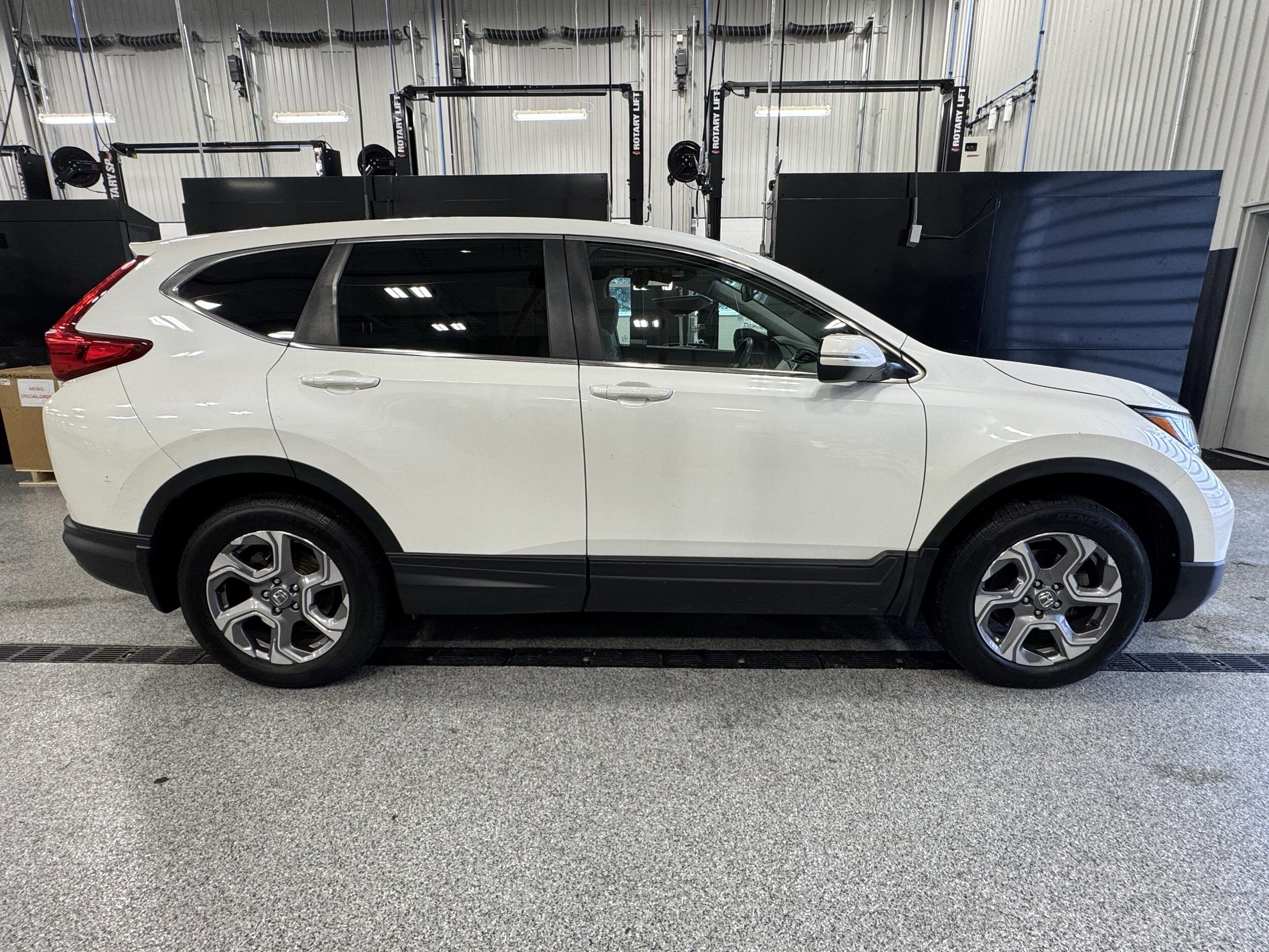 2018 Honda CR-V EX-L photo 2