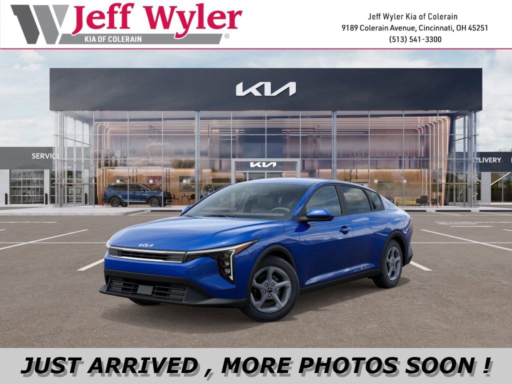 New 2025 Kia K4 LXS Sedan