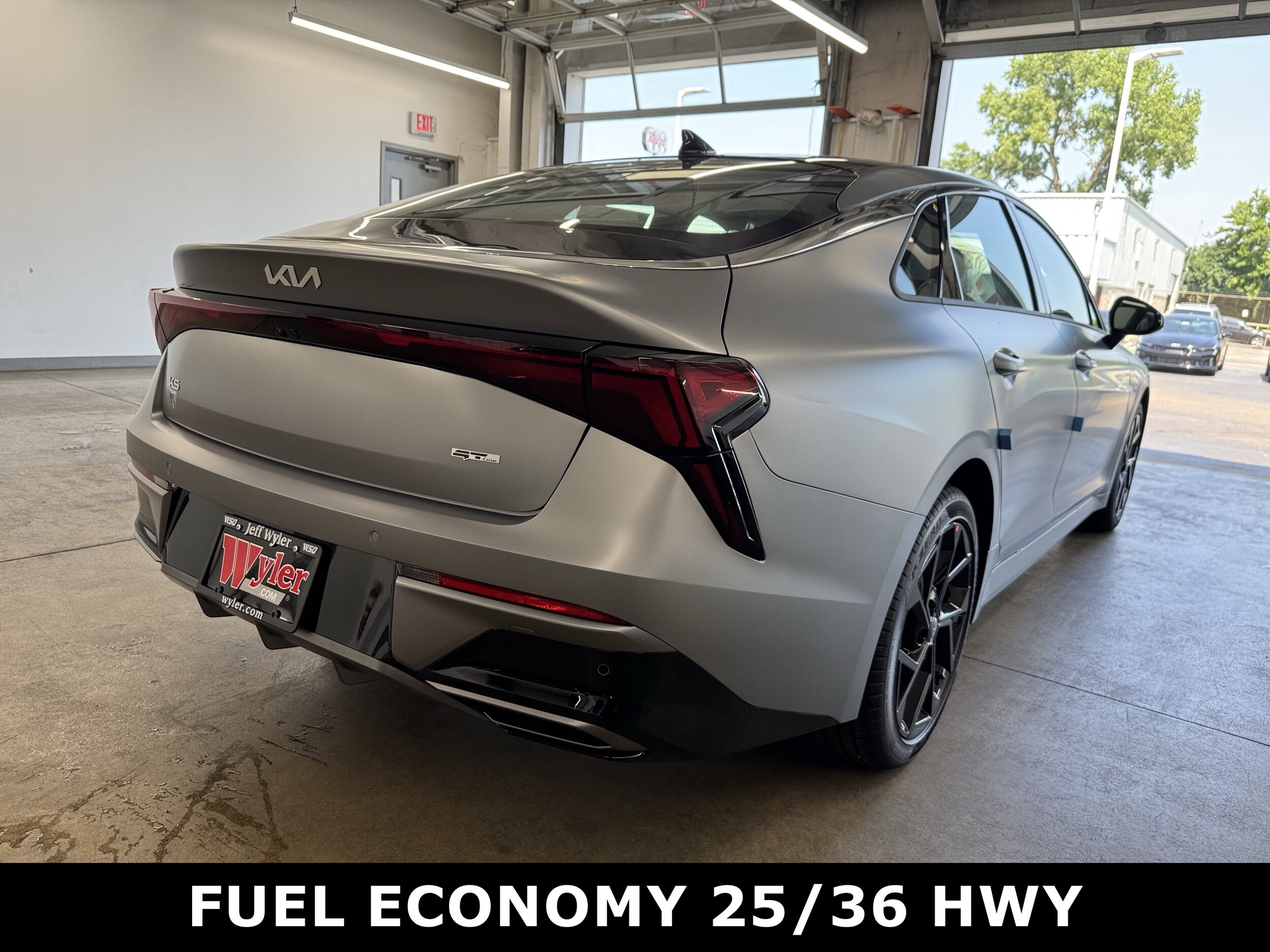 2026 Kia K5 GT-Line photo 2