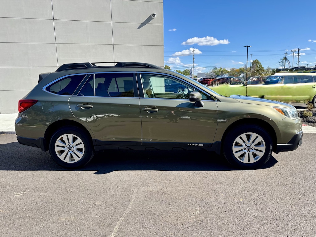 Used 2015 Subaru Outback 2.5i Premium w/ Moonroof/Power Rear Gate SUV