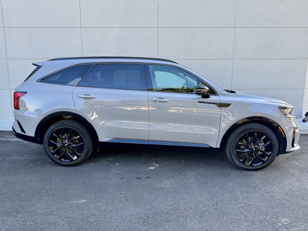 Used 2023 Kia Sorento SX SUV