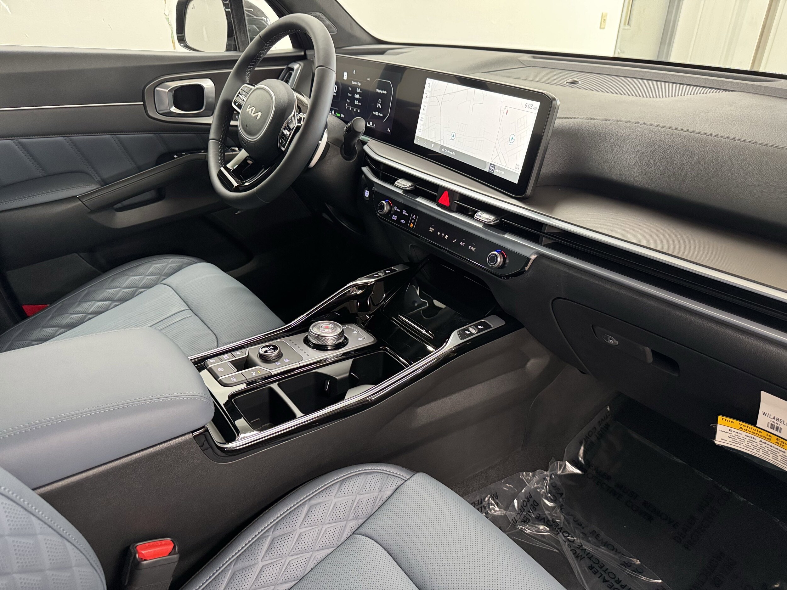 2025 Kia Sorento Hybrid SX Prestige photo 3