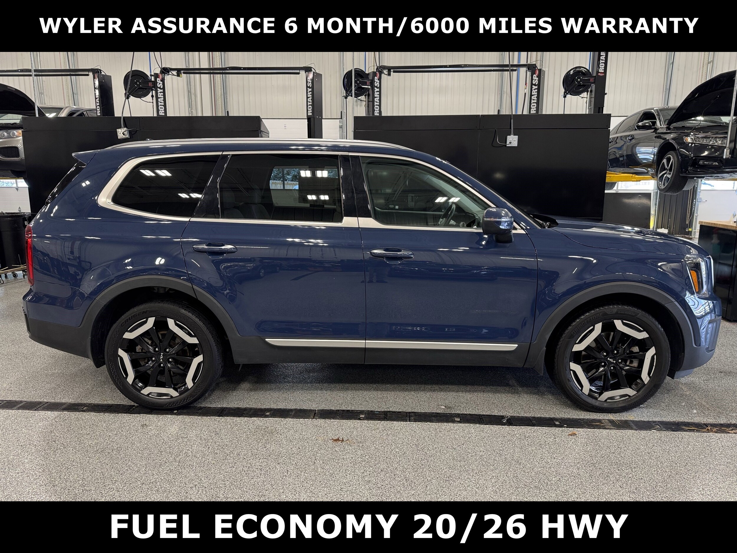 2023 Kia Telluride S photo 2