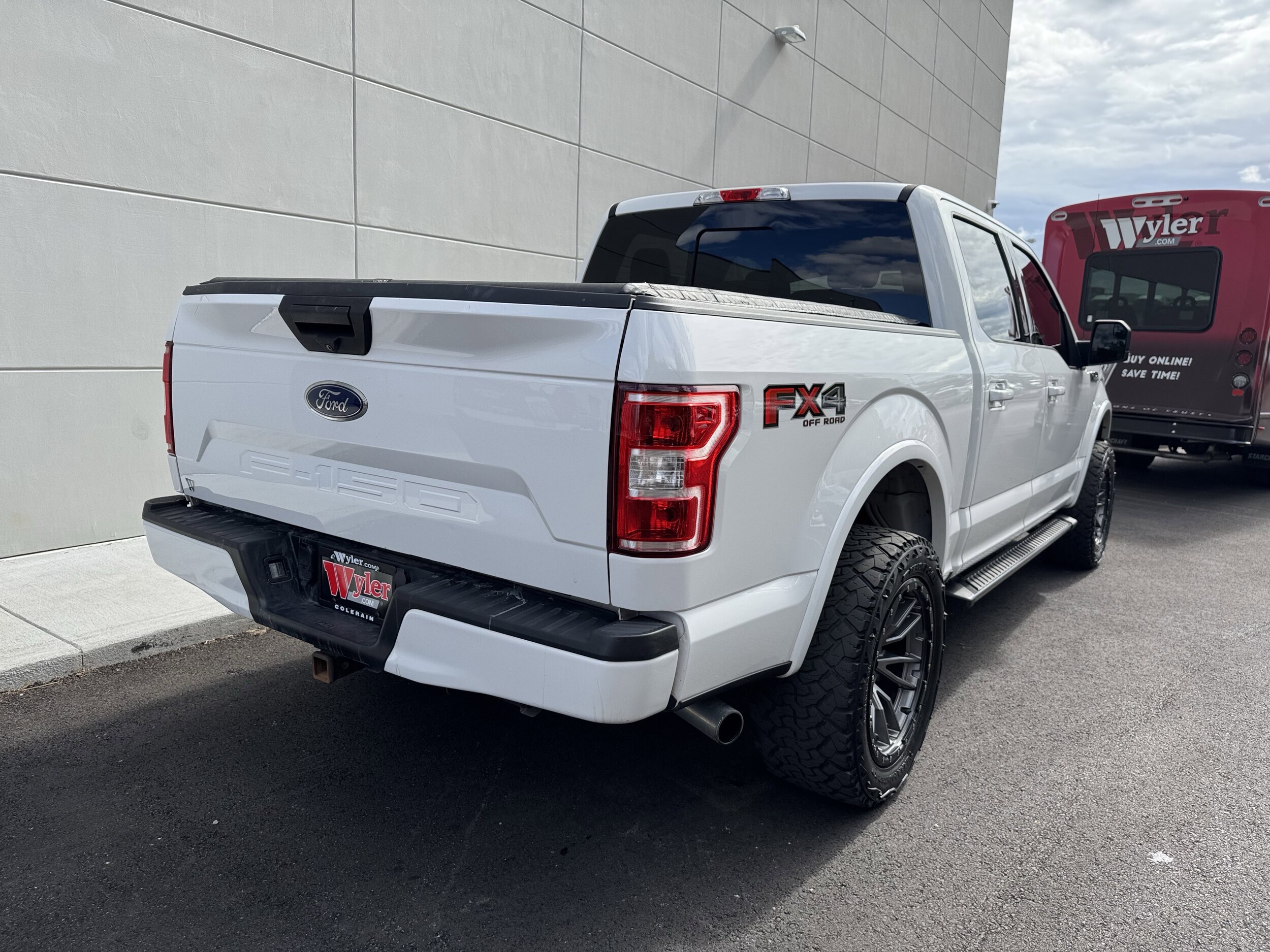 2019 Ford F-150 XLT photo 3