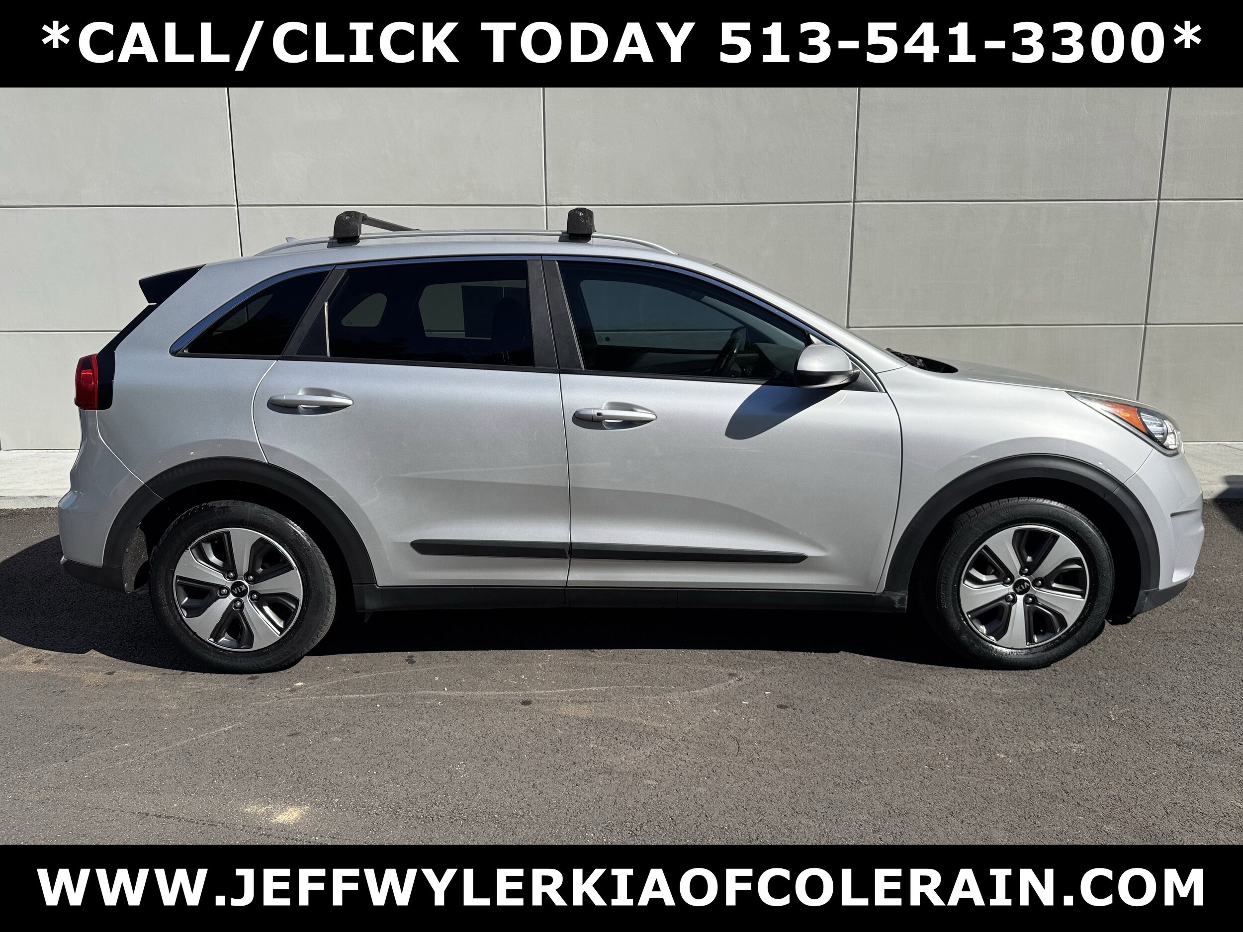 2017 Kia Niro LX photo 2