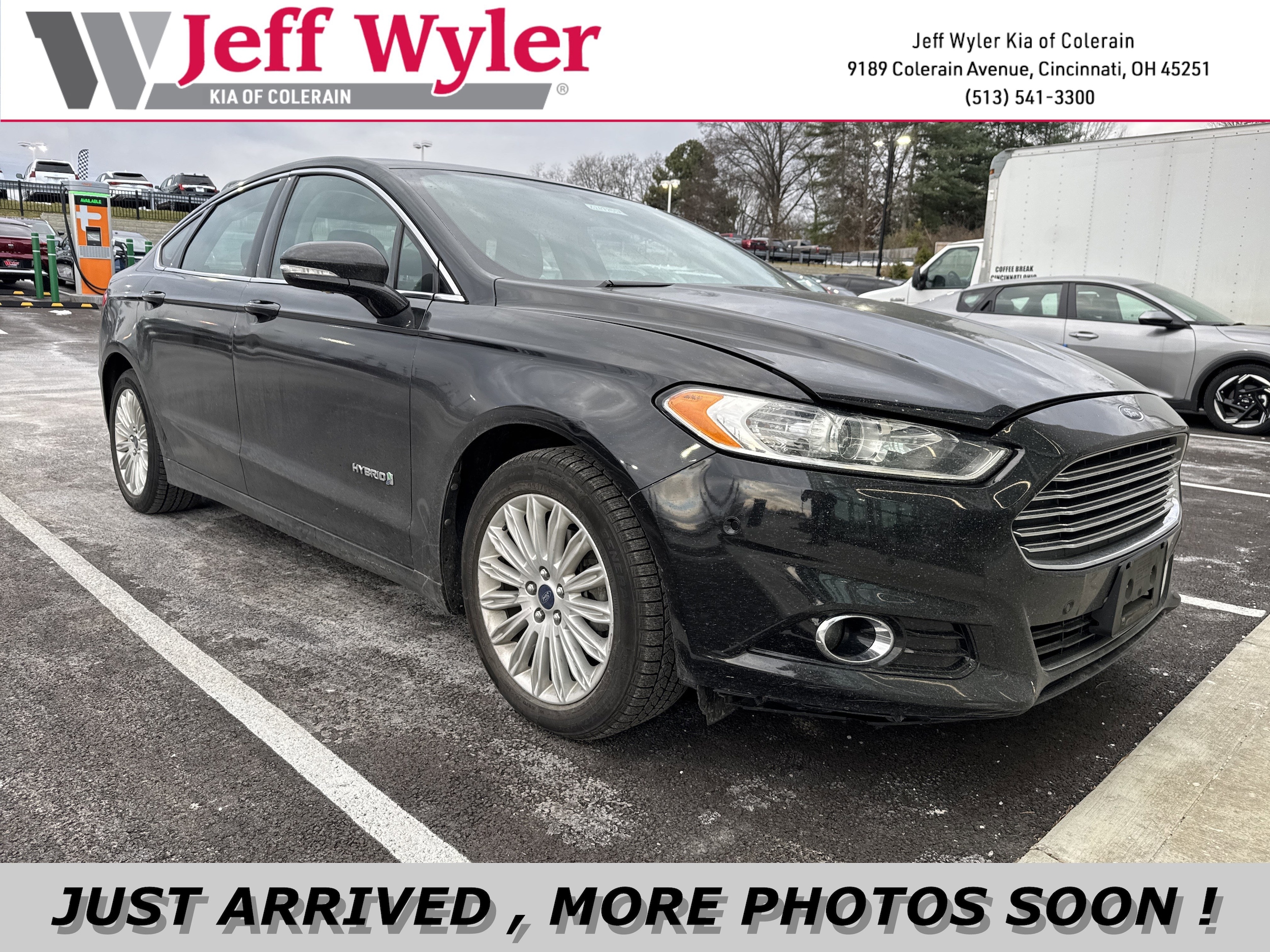 2013 Ford Fusion SE Hybrid's photo