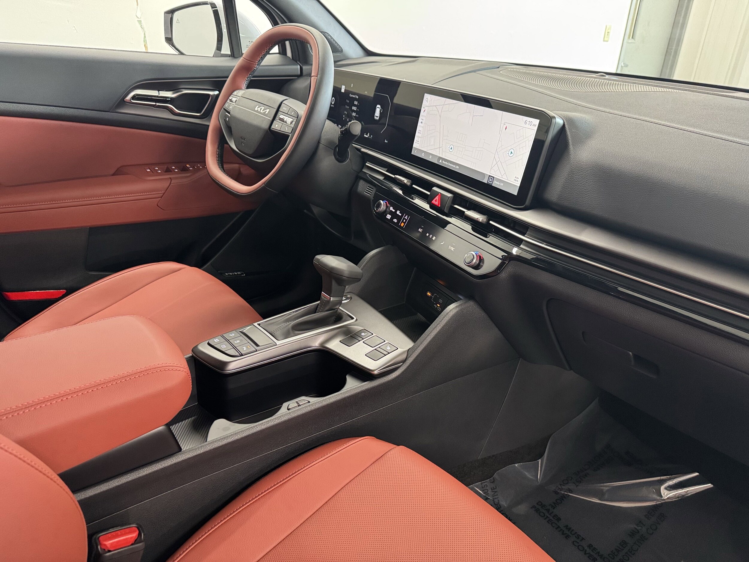 2026 Kia Sportage SX photo 3