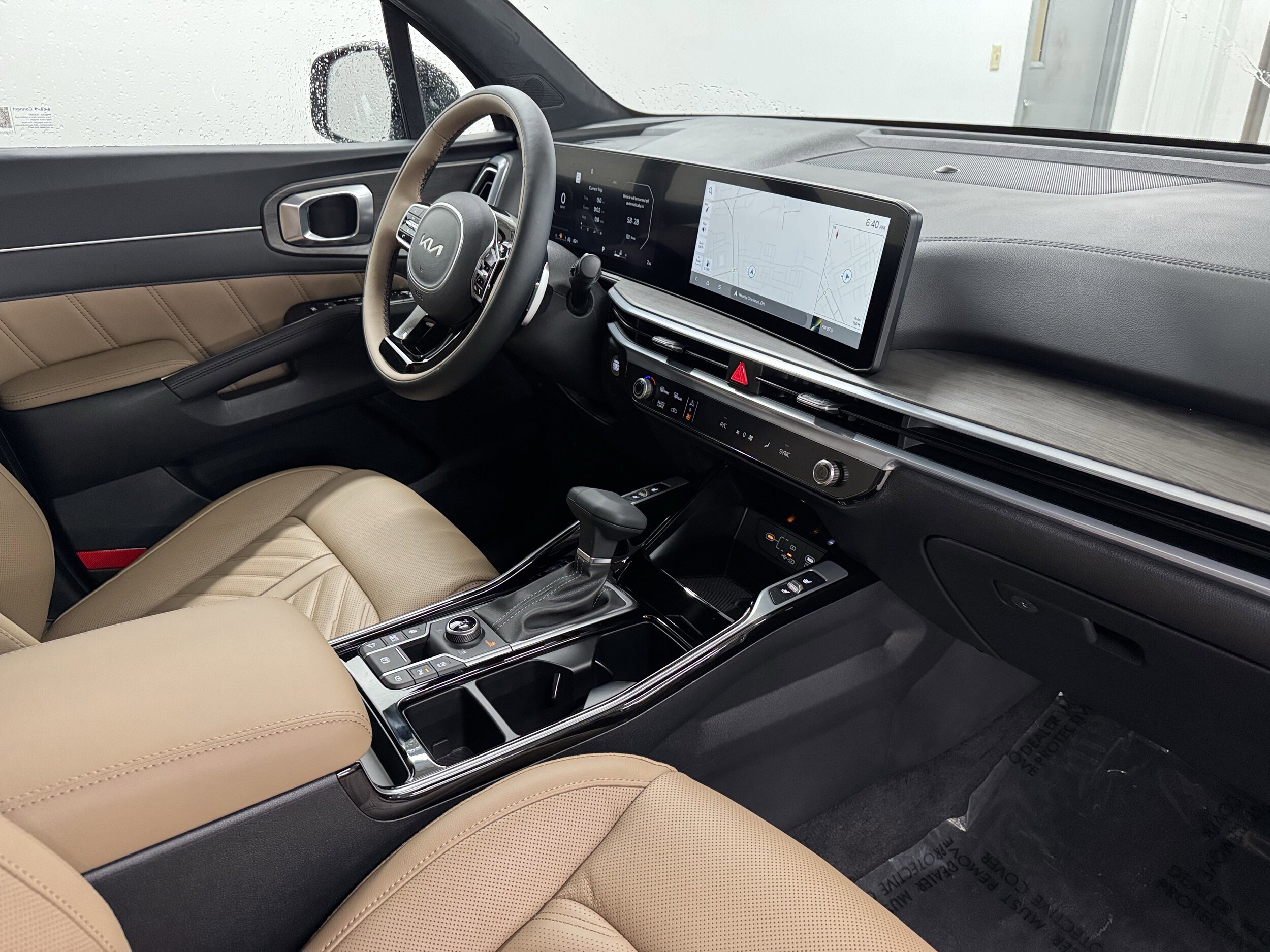 2025 Kia Sorento X-Pro SX Prestige photo 3