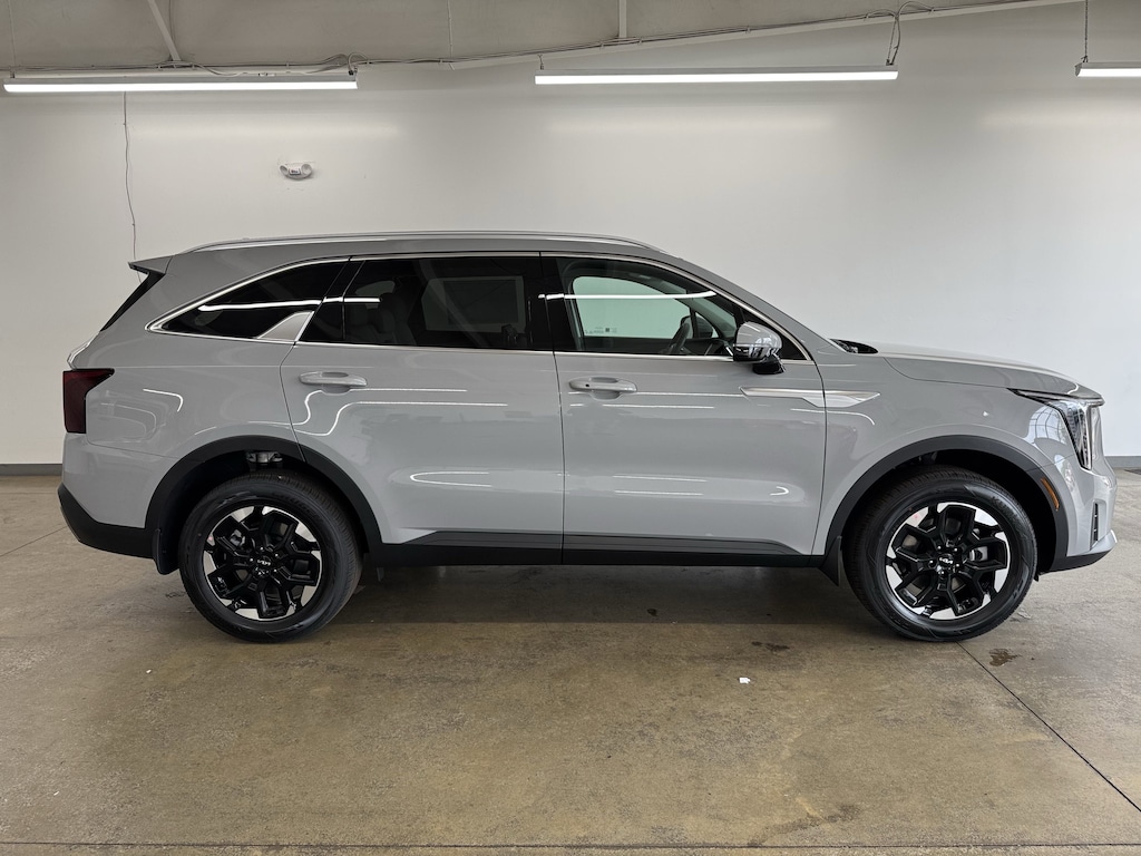 New 2025 Kia Sorento S SUV
