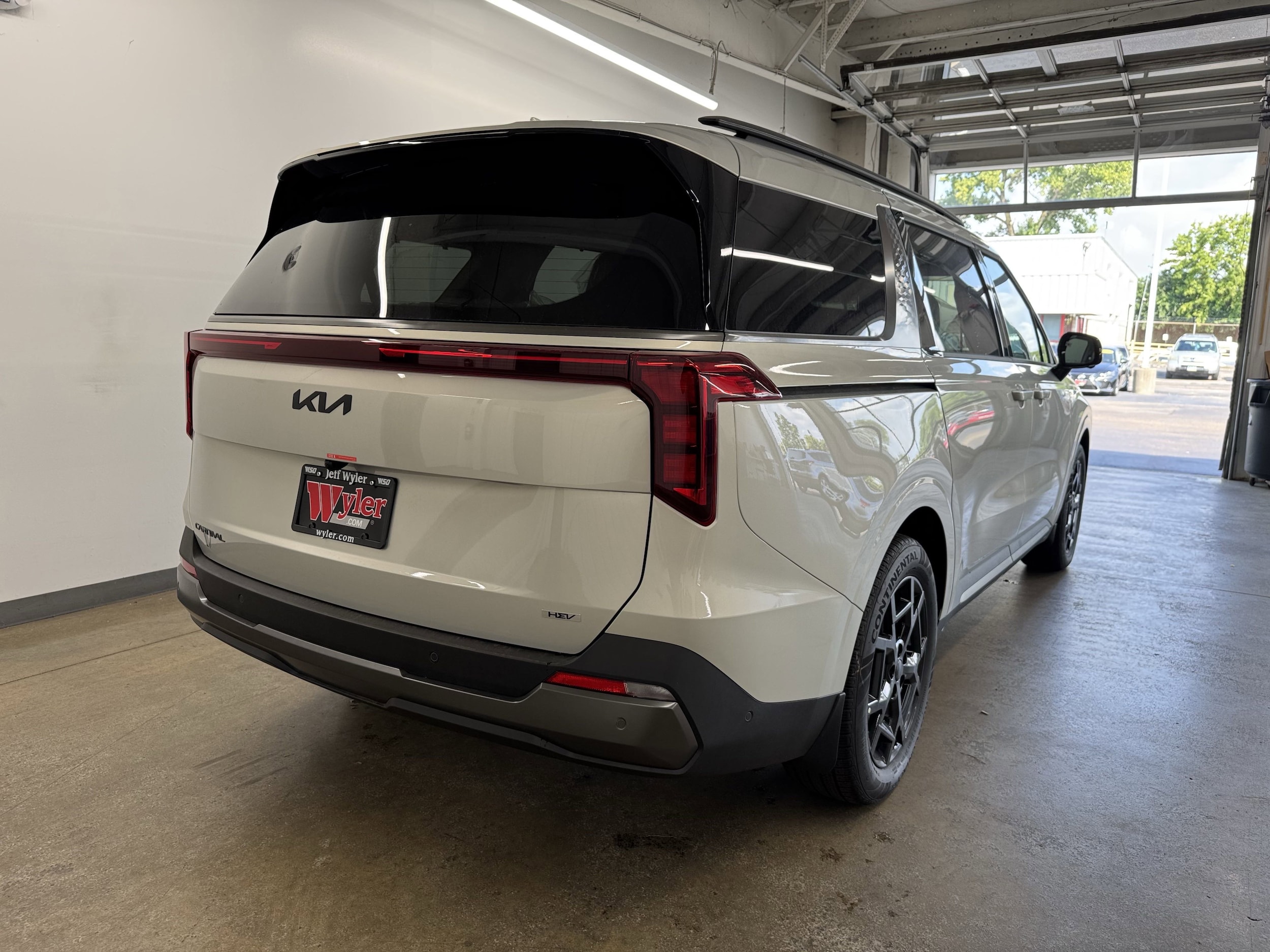 2026 Kia Carnival SX Prestige - Photo 3