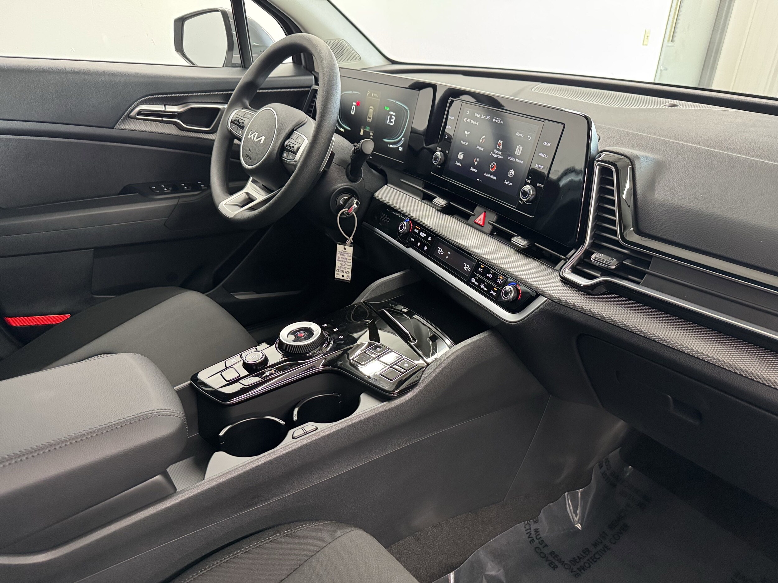2025 Kia Sportage Hybrid LX photo 4