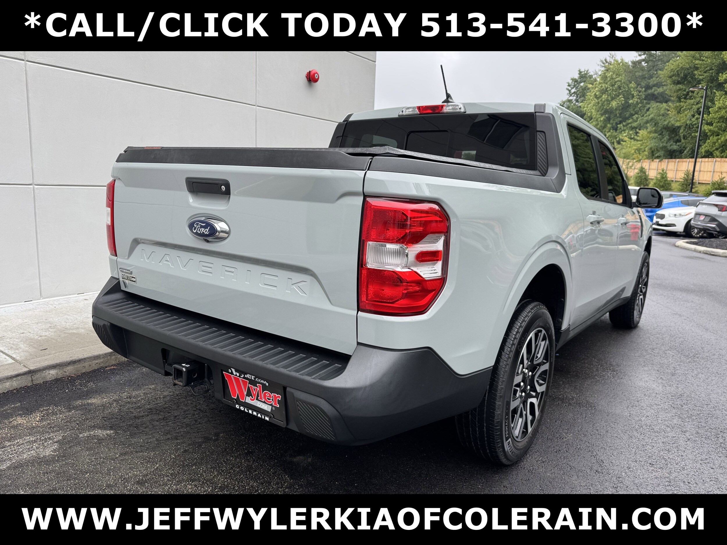2022 Ford Maverick Lariat photo 2