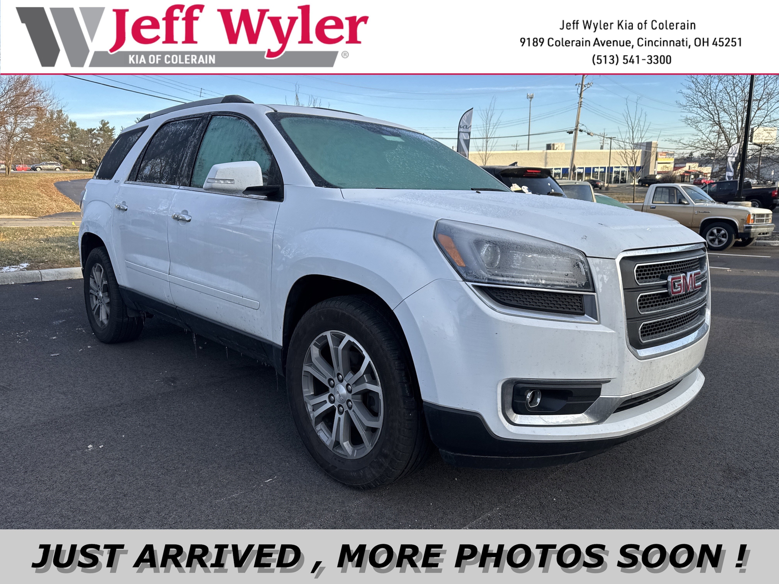 2016 GMC Acadia SLT-1's photo