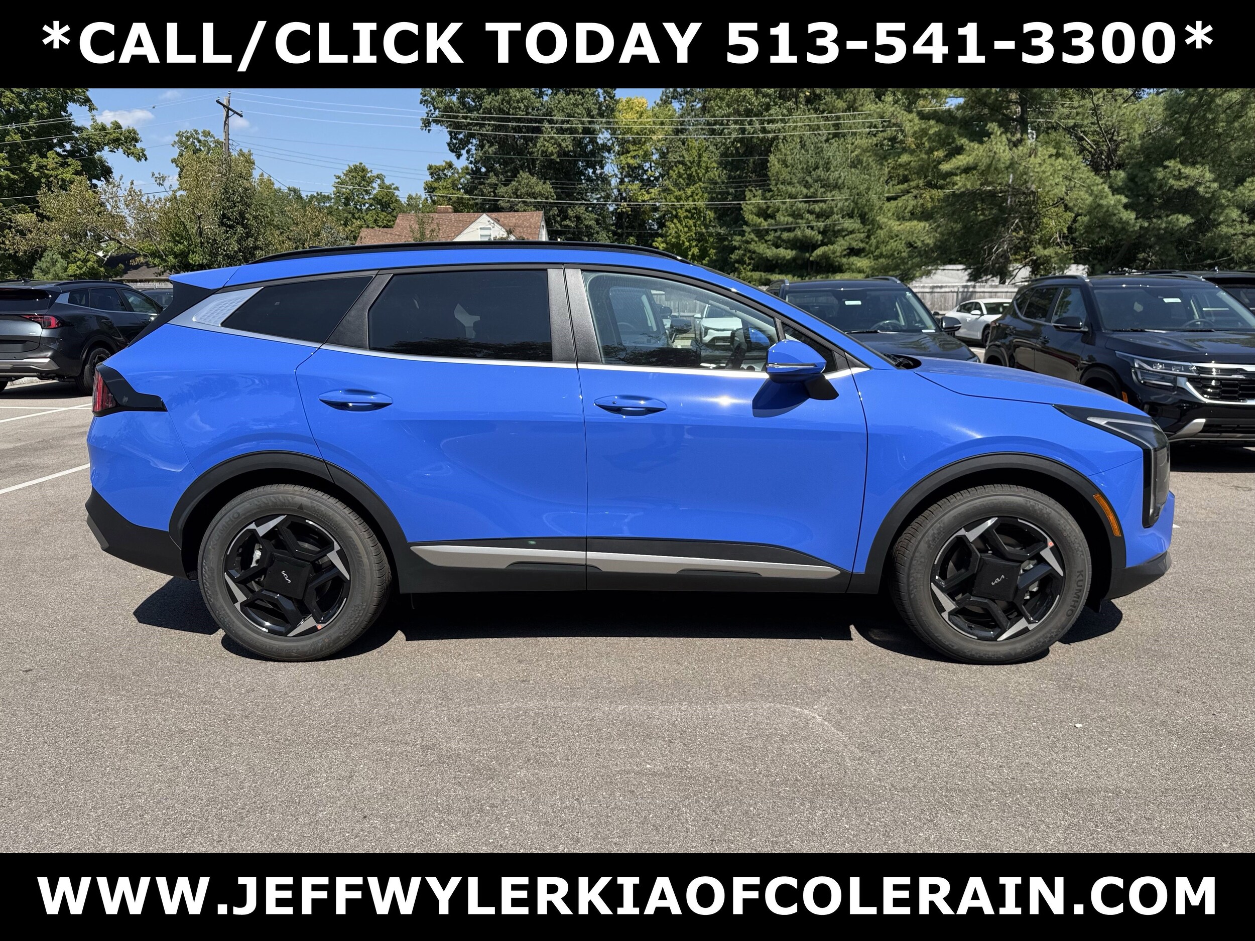 2026 Kia Sportage EX photo 2