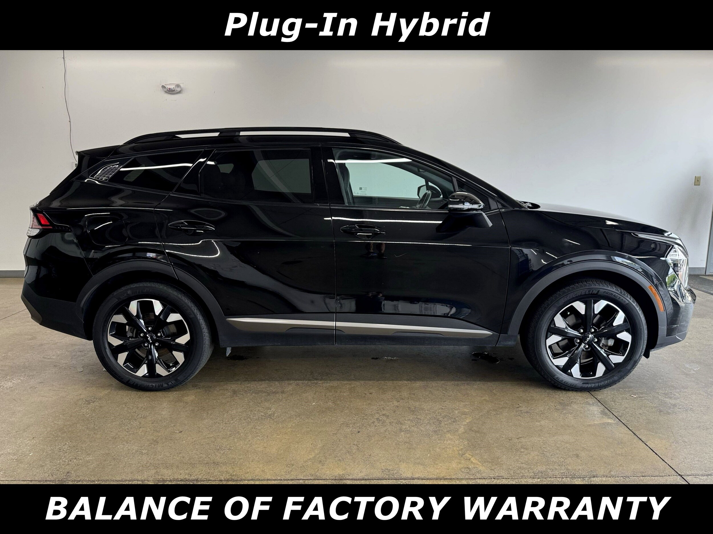 2023 Kia Sportage Plug-In Hybrid X-Line photo 2