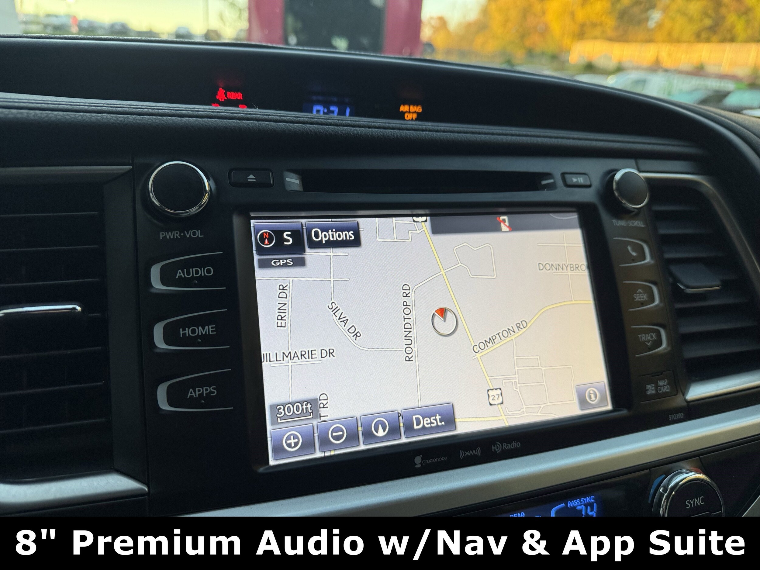 2019 Toyota Highlander XLE photo 2