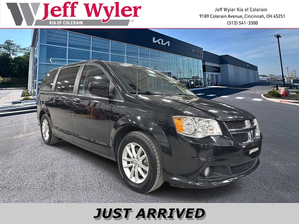 Used 2018 Dodge Grand Caravan SXT Van Passenger Van