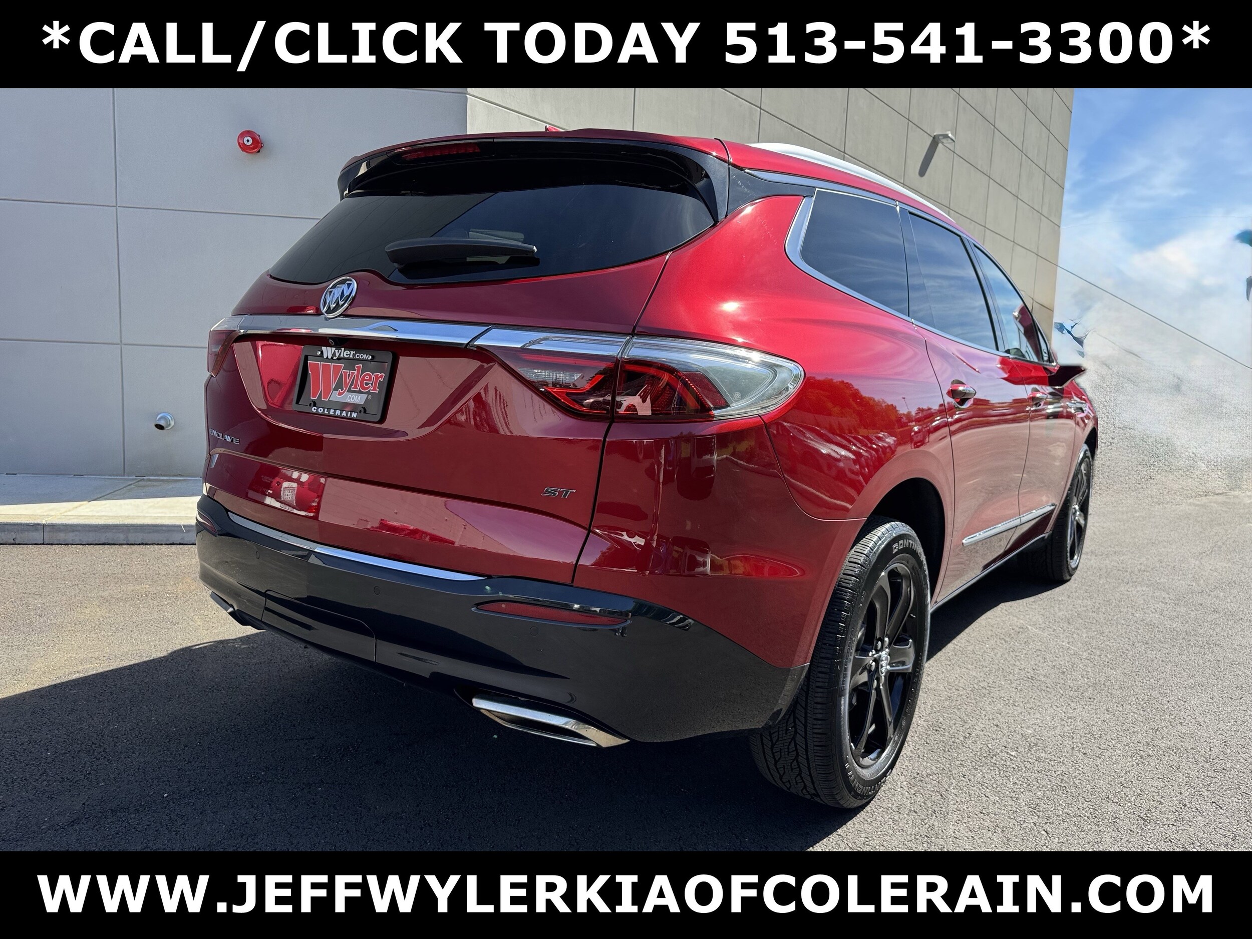 2023 Buick Enclave Essence photo 2