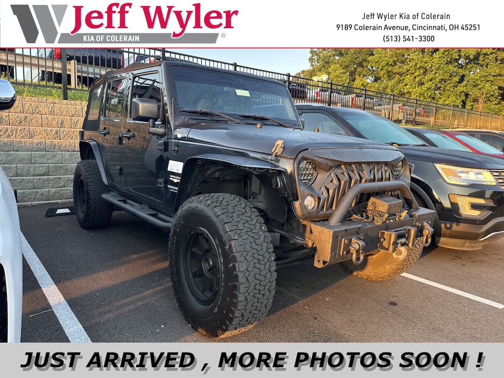 Used 2015 Jeep Wrangler Unlimited Sahara 4x4 SUV