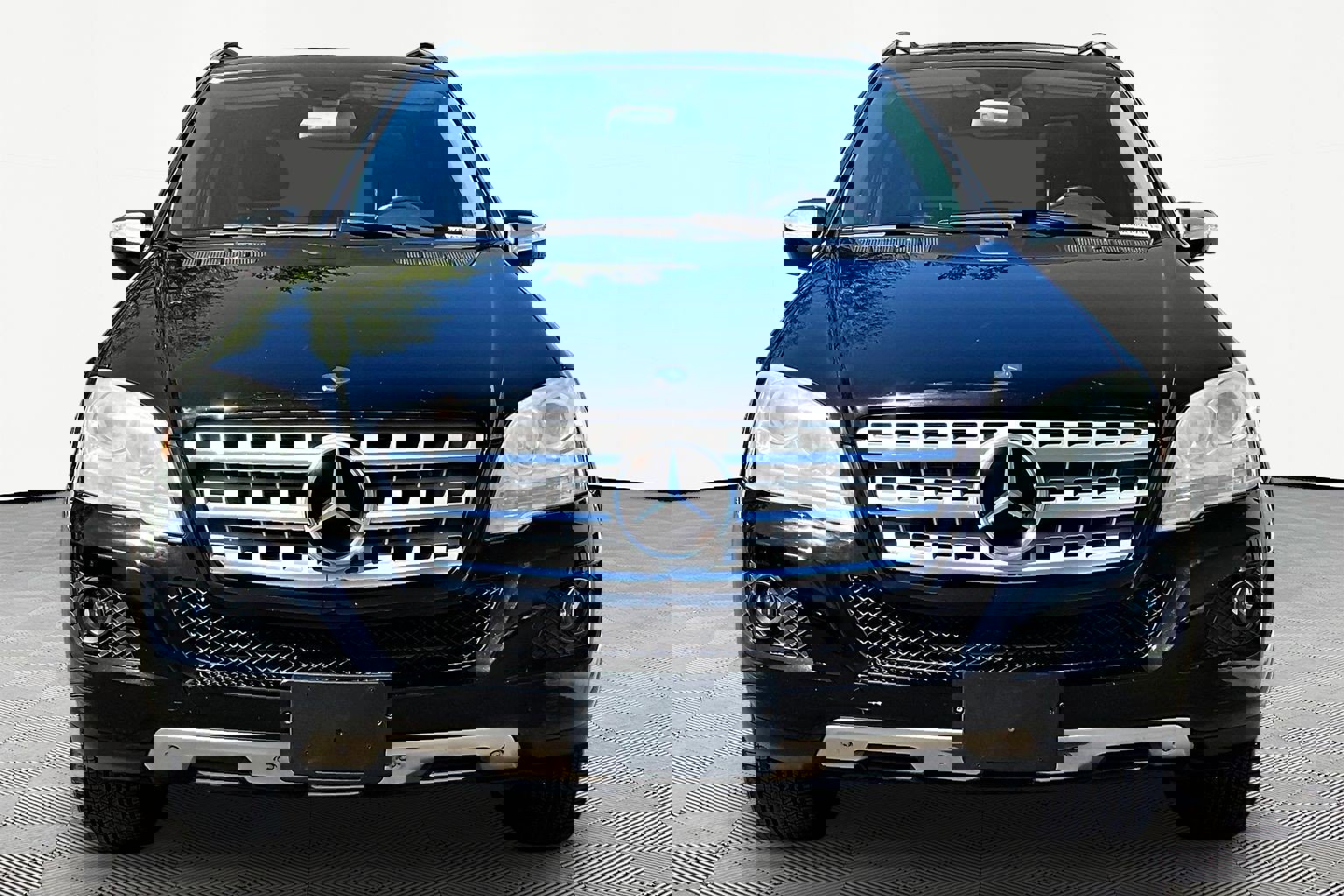 Used 2010 Mercedes-Benz M-Class ML350 with VIN 4JGBB8GB2AA560179 for sale in Cincinnati, OH