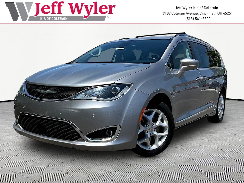 Used 2017 Chrysler Pacifica Touring-L Plus Van