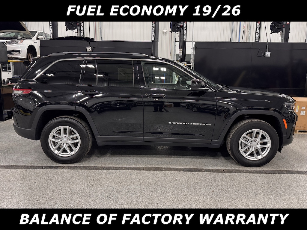 Used 2025 Jeep Grand Cherokee Laredo SUV