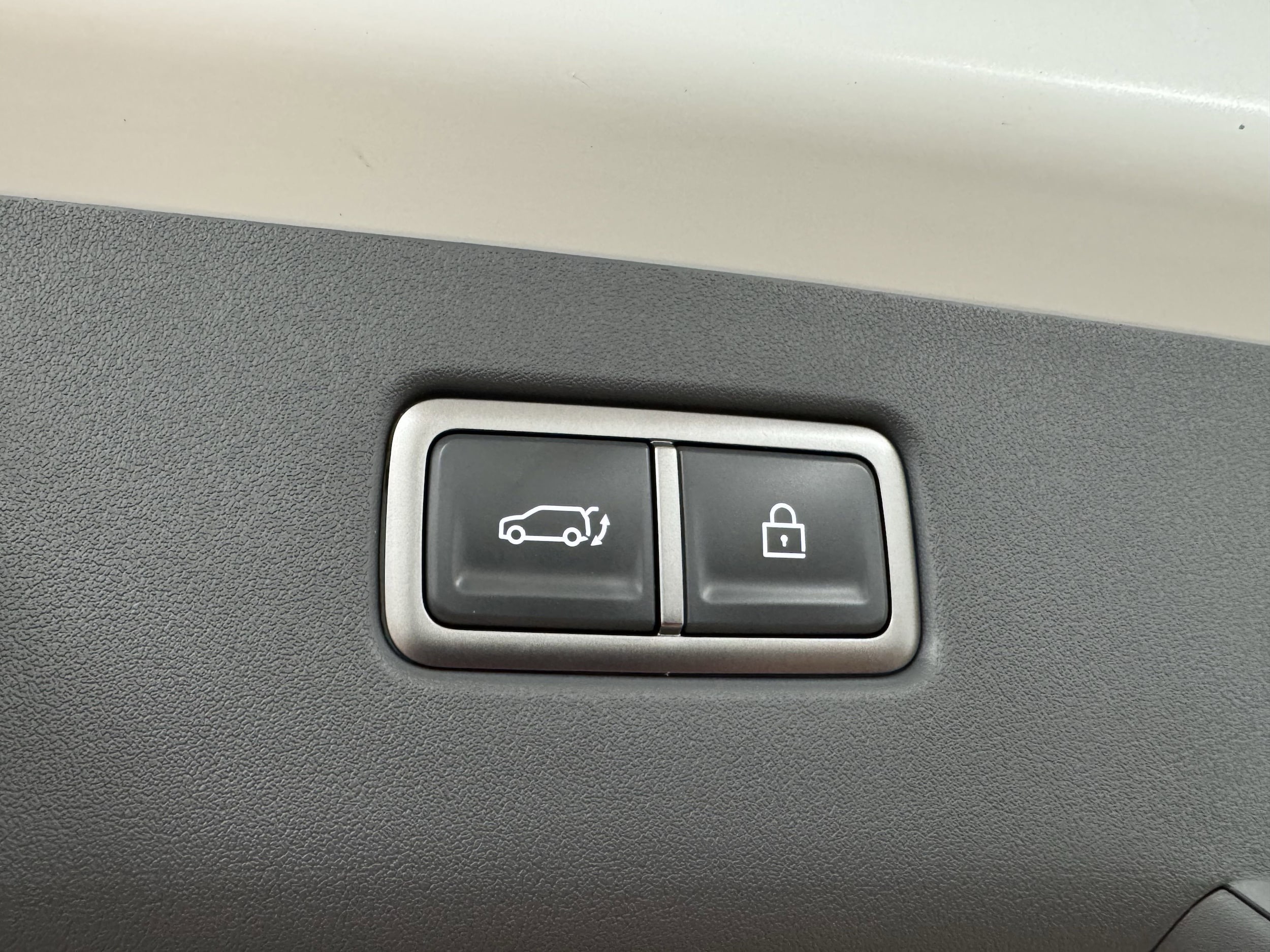 2026 Kia EV9 Light L/R - Photo 23