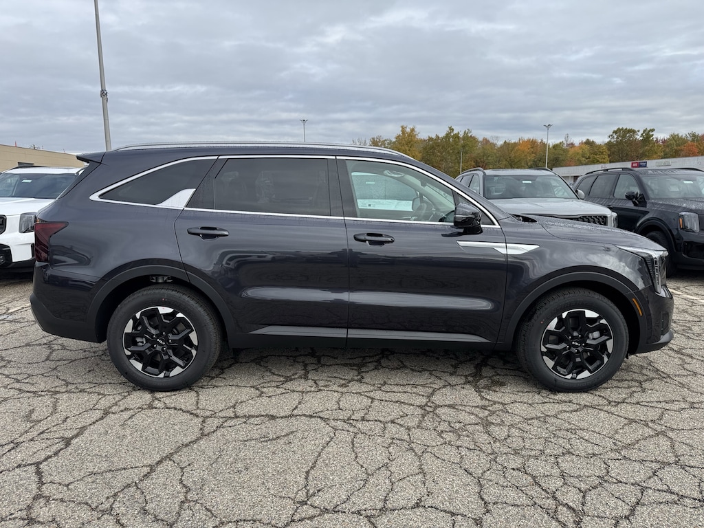 New 2026 Kia Sorento S SUV