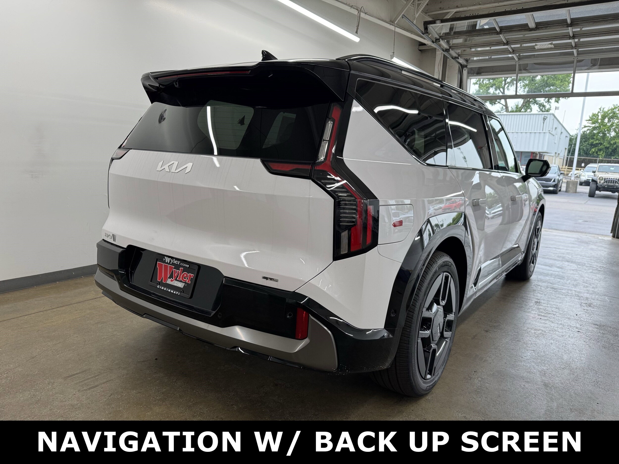 2026 Kia EV9 GT-Line photo 2