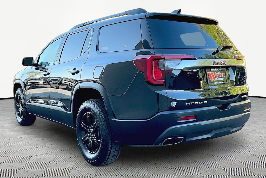 Used 2022 GMC Acadia AT4 SUV