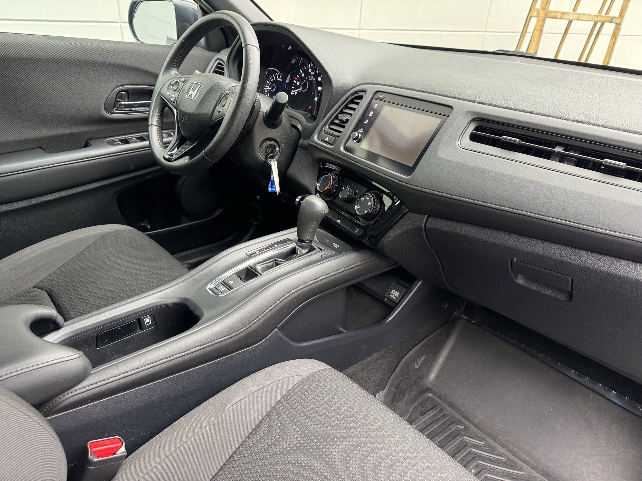 2019 Honda HR-V Sport photo 4