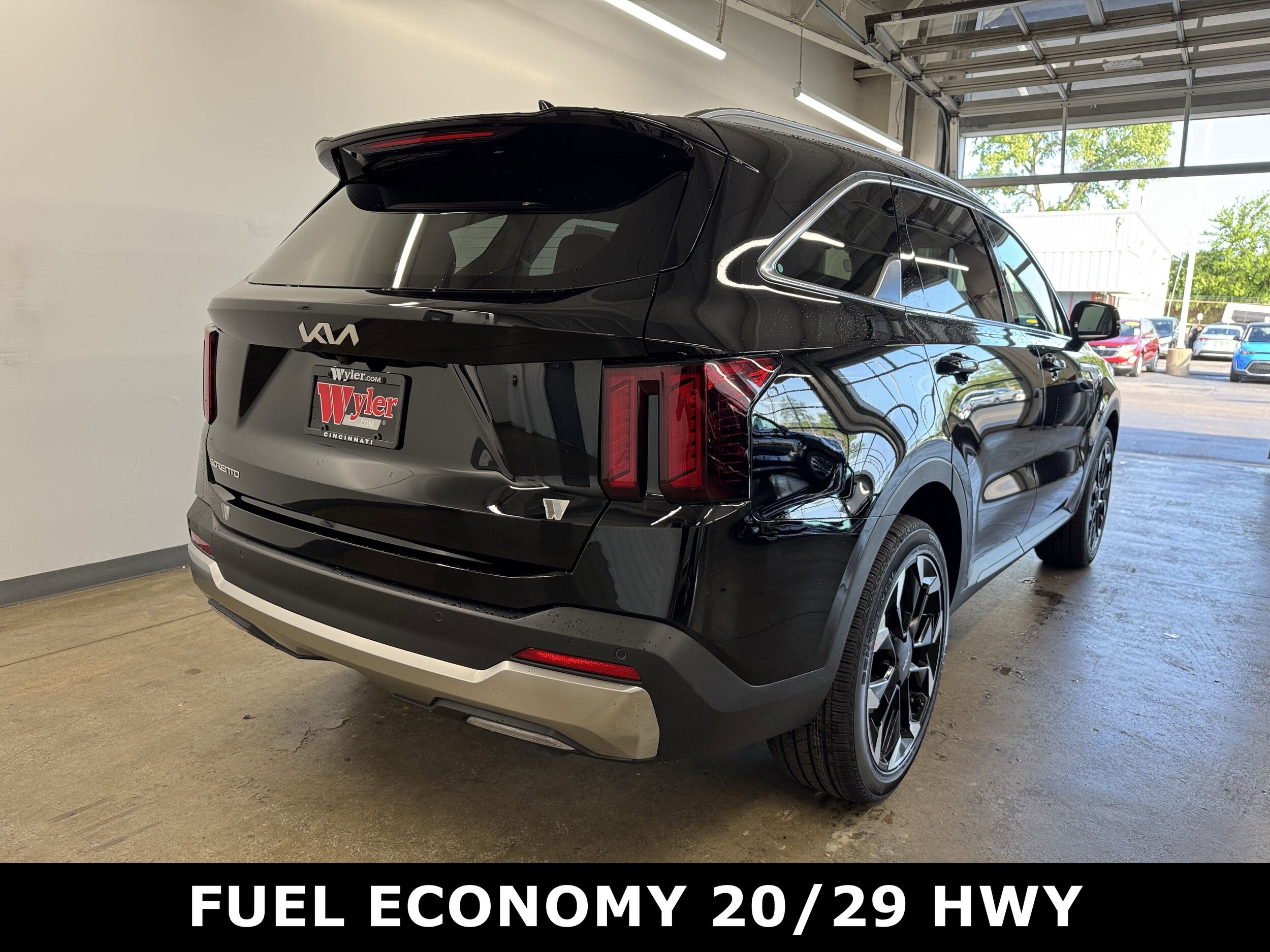 2025 Kia Sorento EX photo 3
