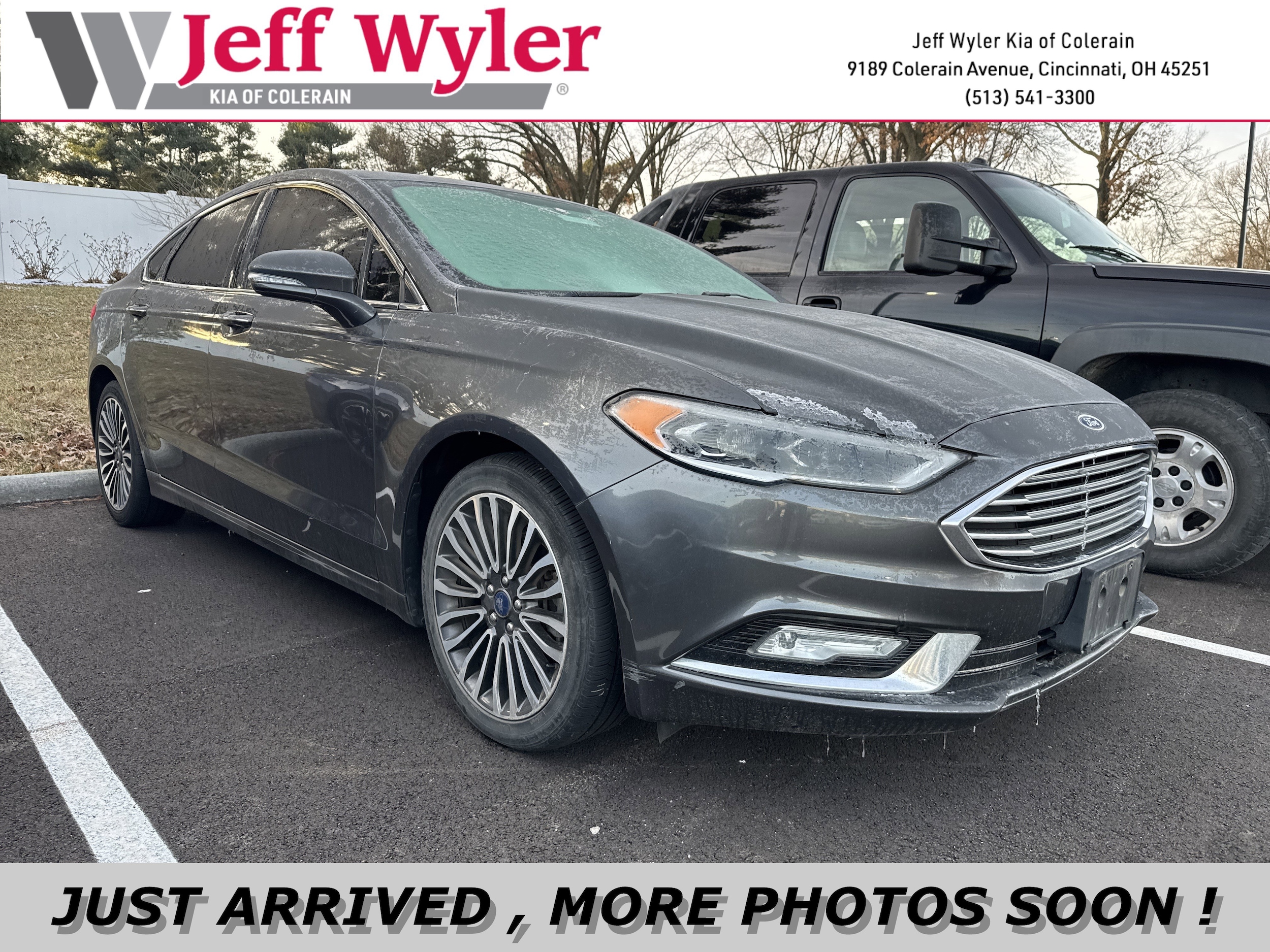 2017 Ford Fusion SE's photo