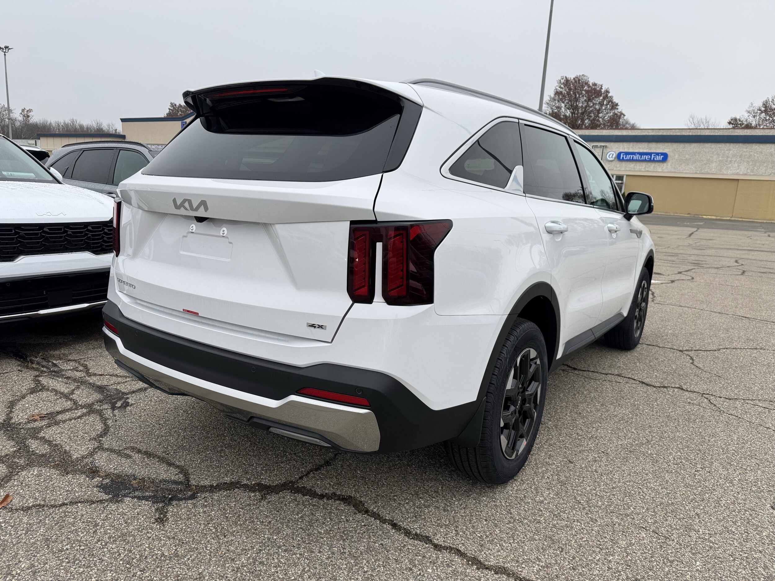 2026 Kia Sorento S photo 3