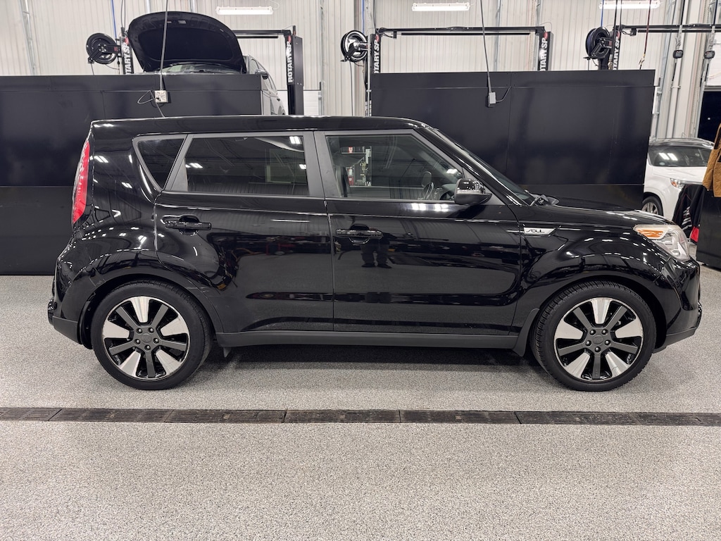 Used 2015 Kia Soul ! FWD Hatchback