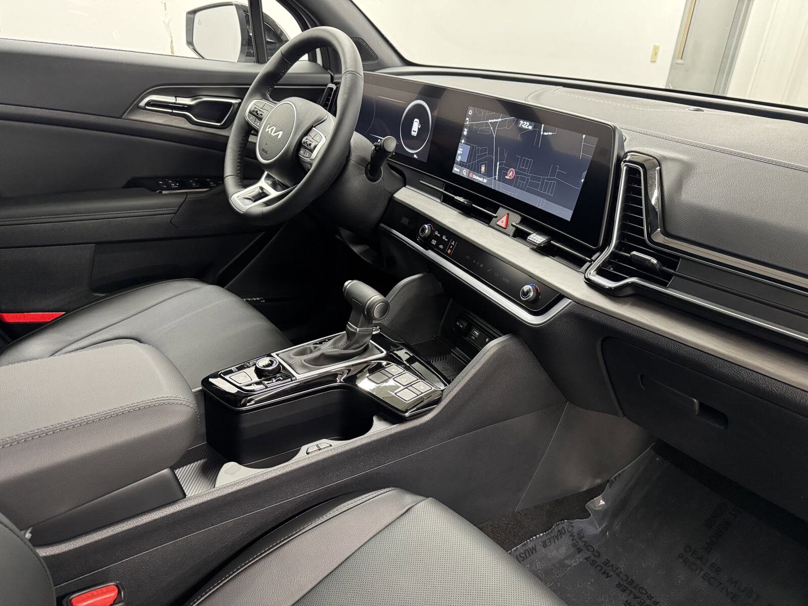 2025 Kia Sportage X-Pro photo 3