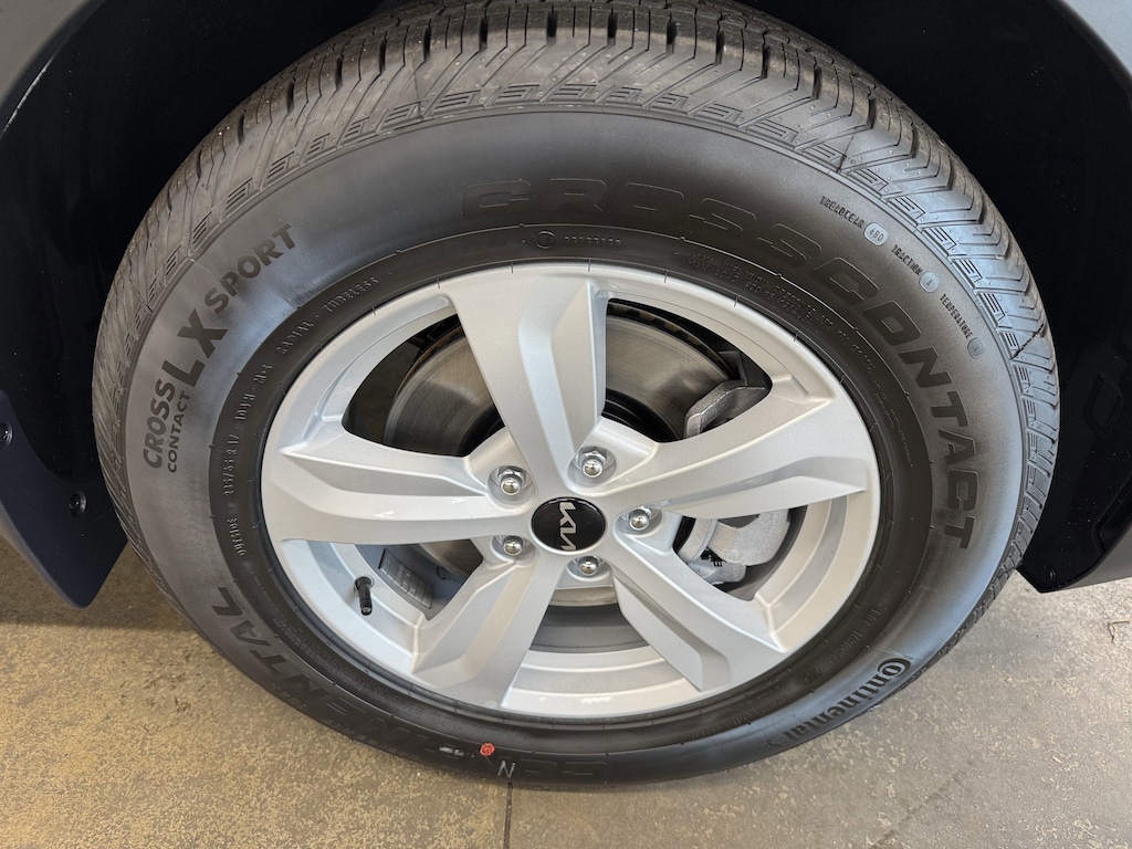 New 2025 Kia Sorento LX SUV