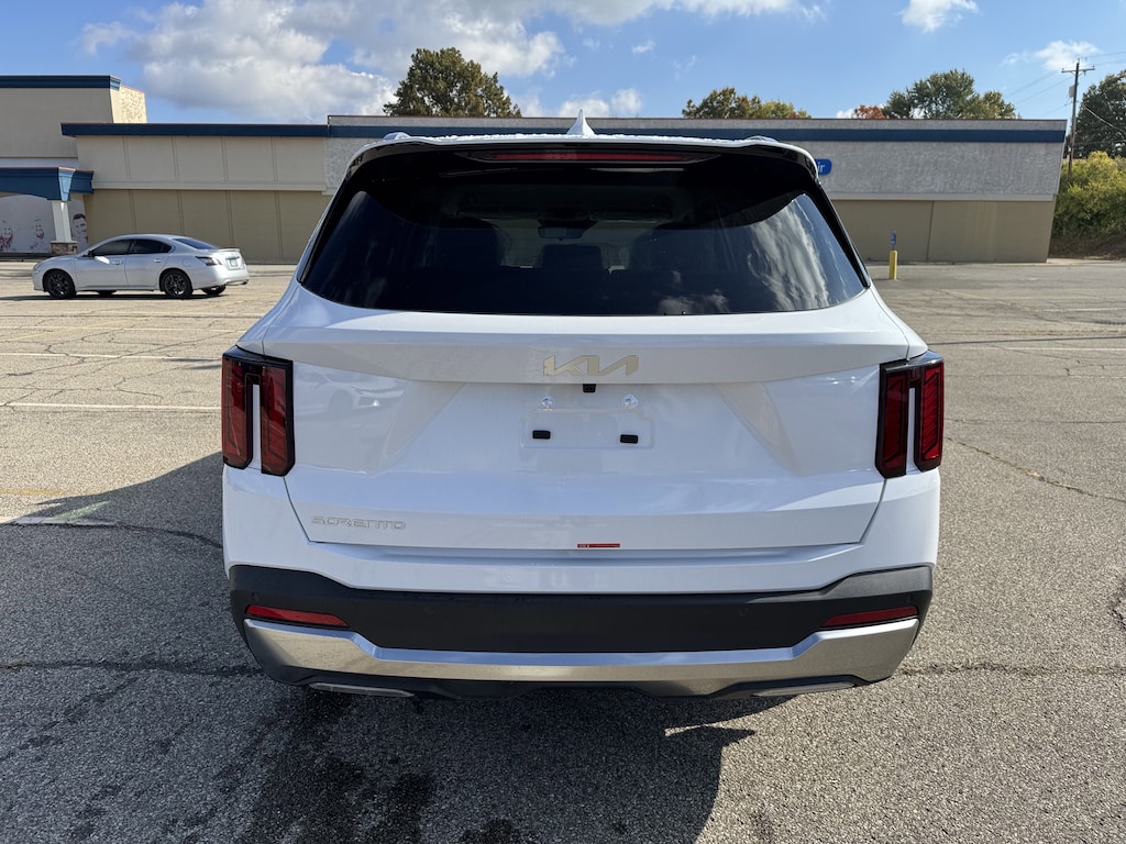 New 2026 Kia Sorento S SUV