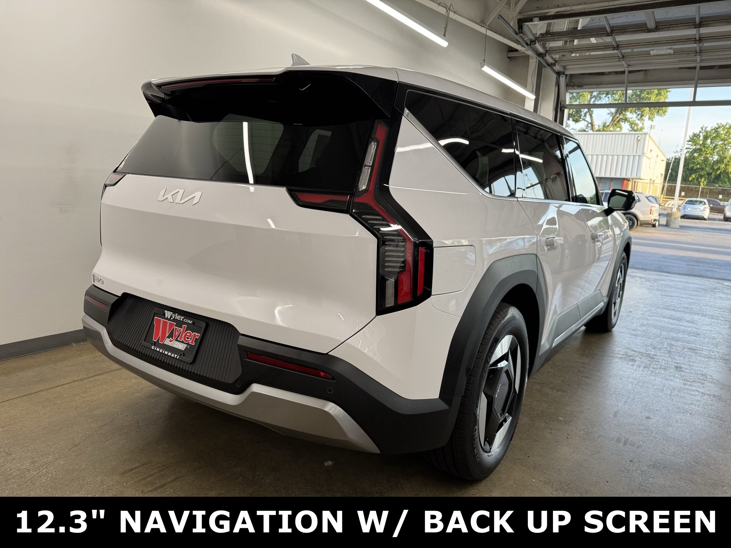 2026 Kia EV9 Light Long Range photo 3