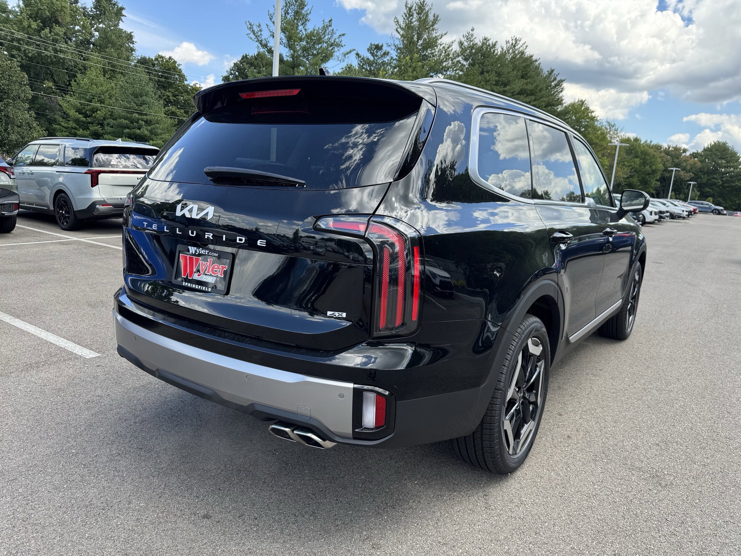 2025 Kia Telluride EX photo 2
