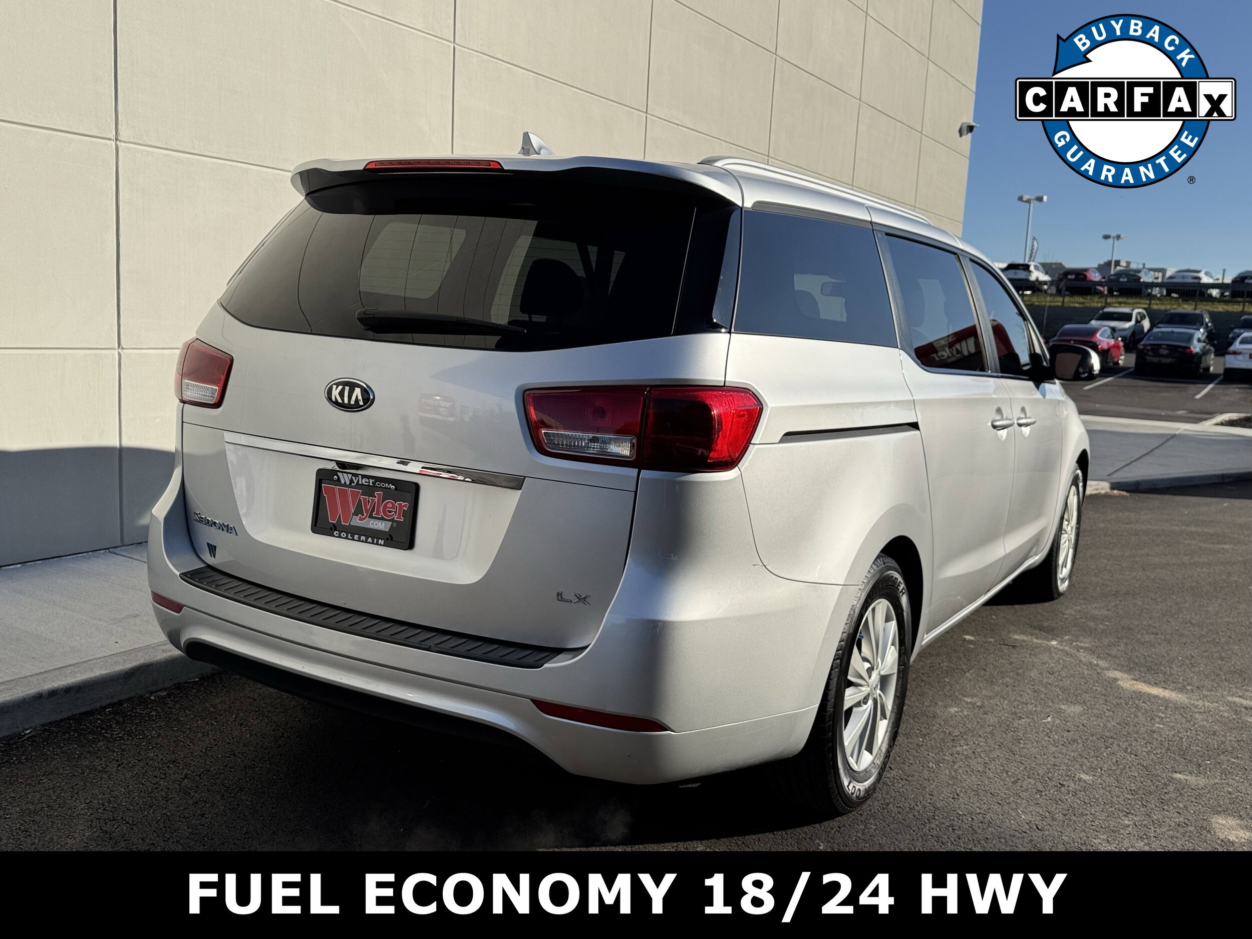2016 Kia Sedona LX photo 3