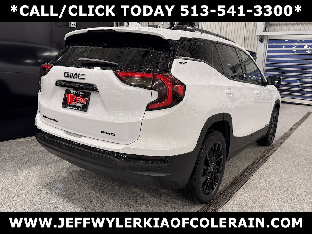 Used 2024 GMC Terrain SLT SUV
