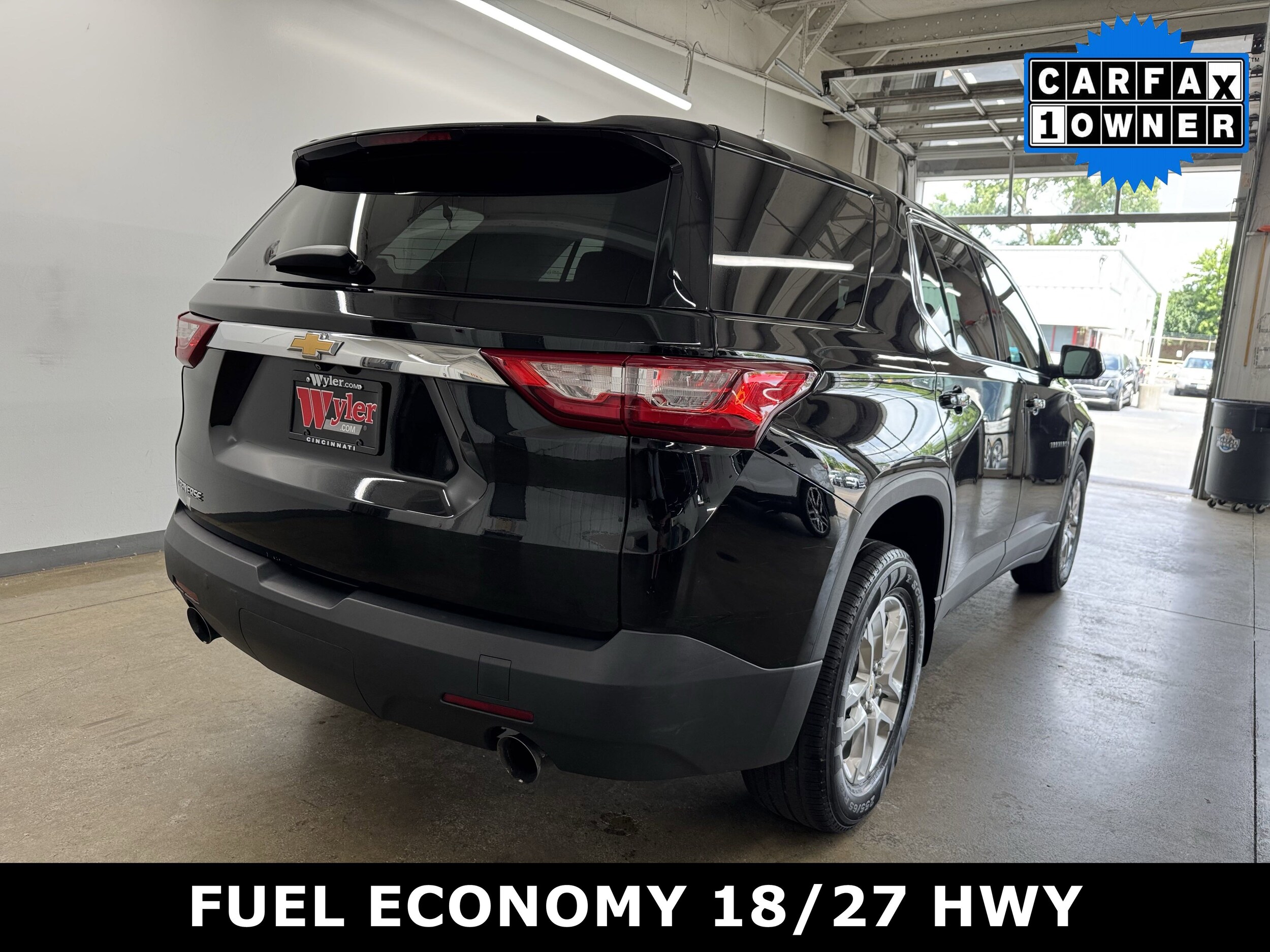 2020 Chevrolet Traverse 1LS photo 3