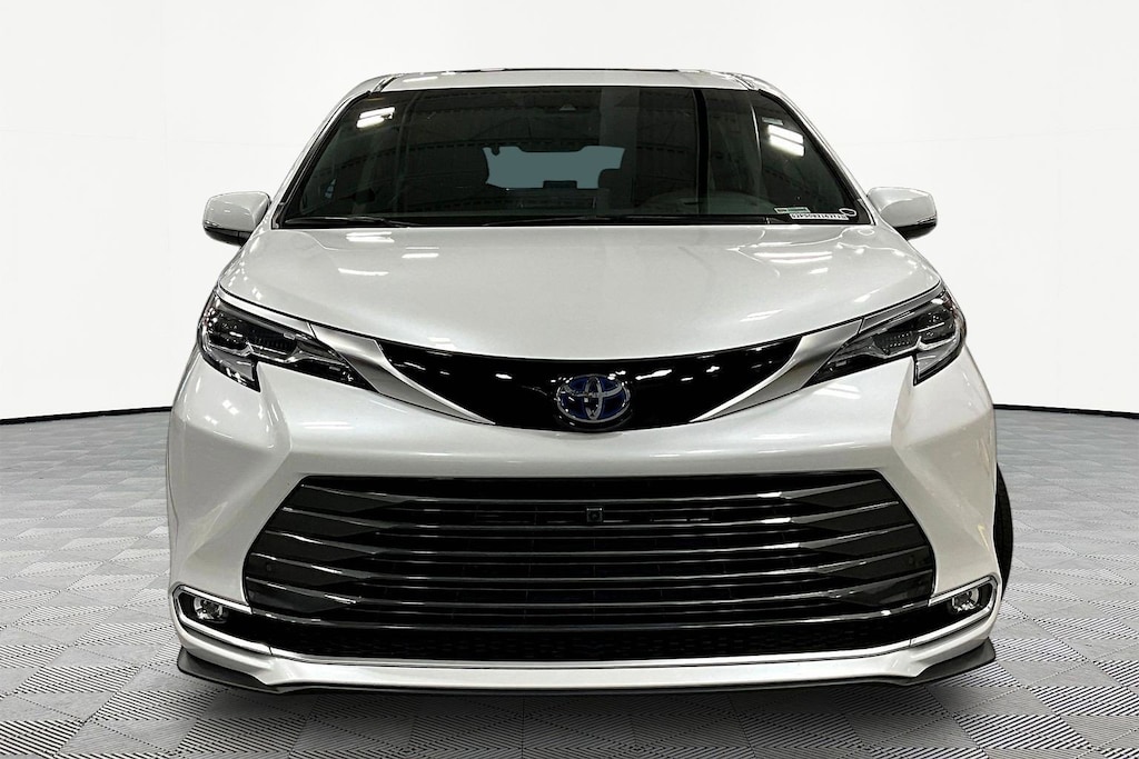 Used 2023 Toyota Sienna Platinum 7 Passenger Van Passenger Van