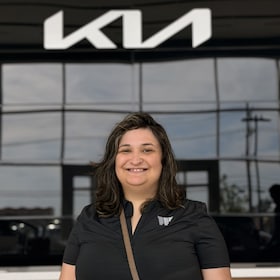 Staff member Olivia Lamson from ID_e095cee4b078