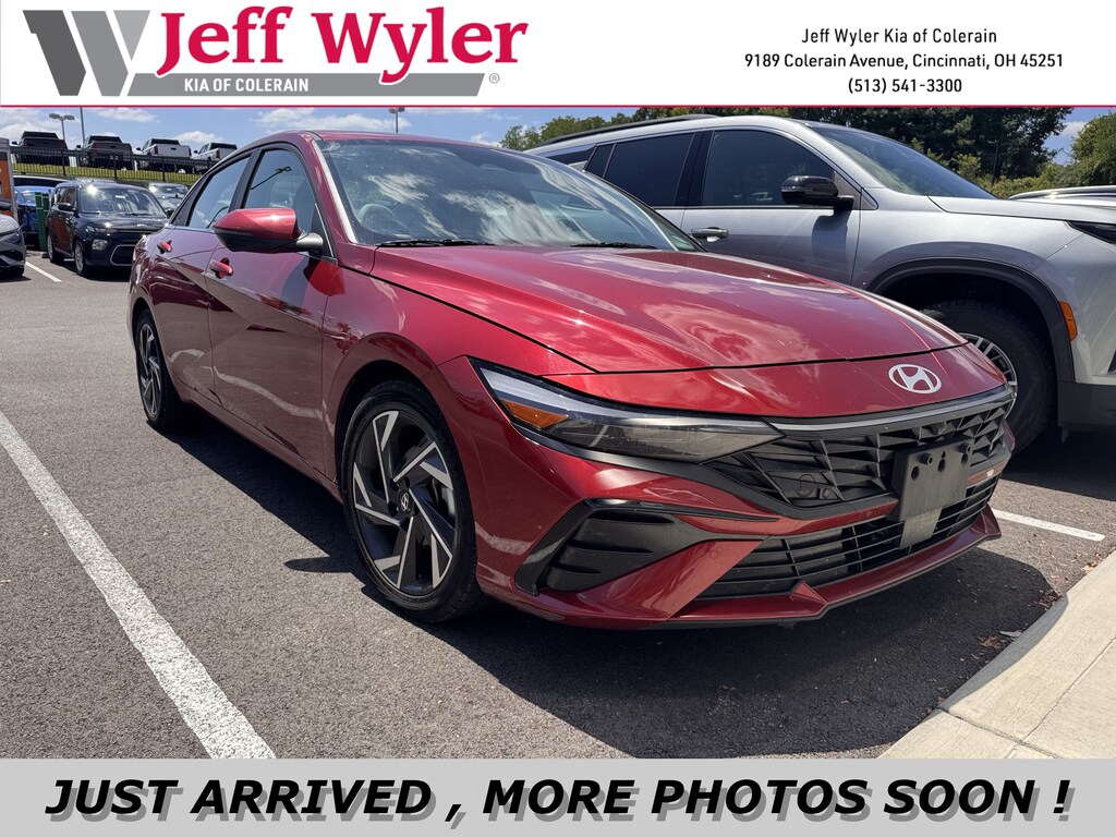 Used 2024 Hyundai Elantra Limited Sedan