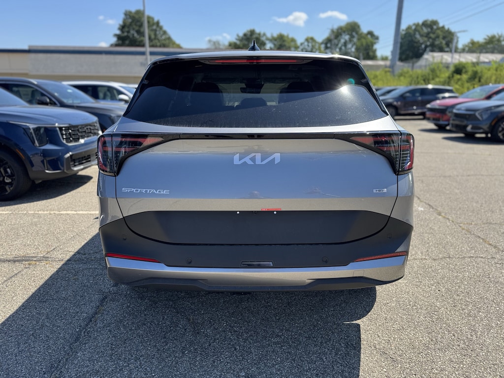 New 2026 Kia Sportage Hybrid LX SUV
