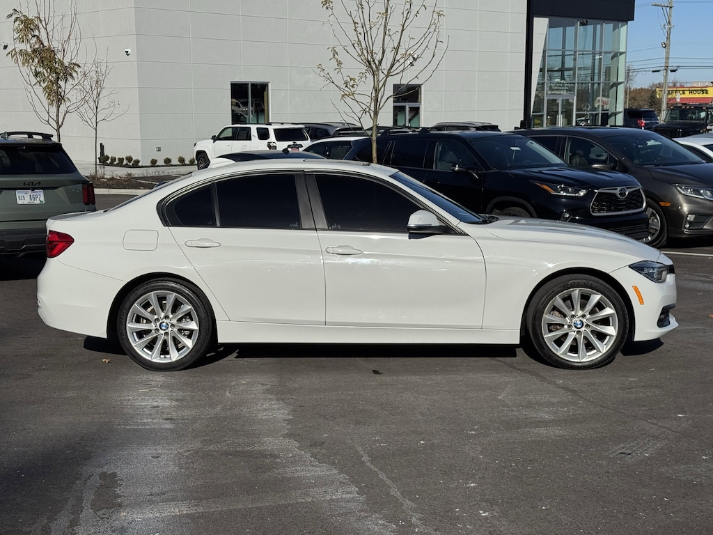 Used 2018 BMW 320i xDrive Sedan